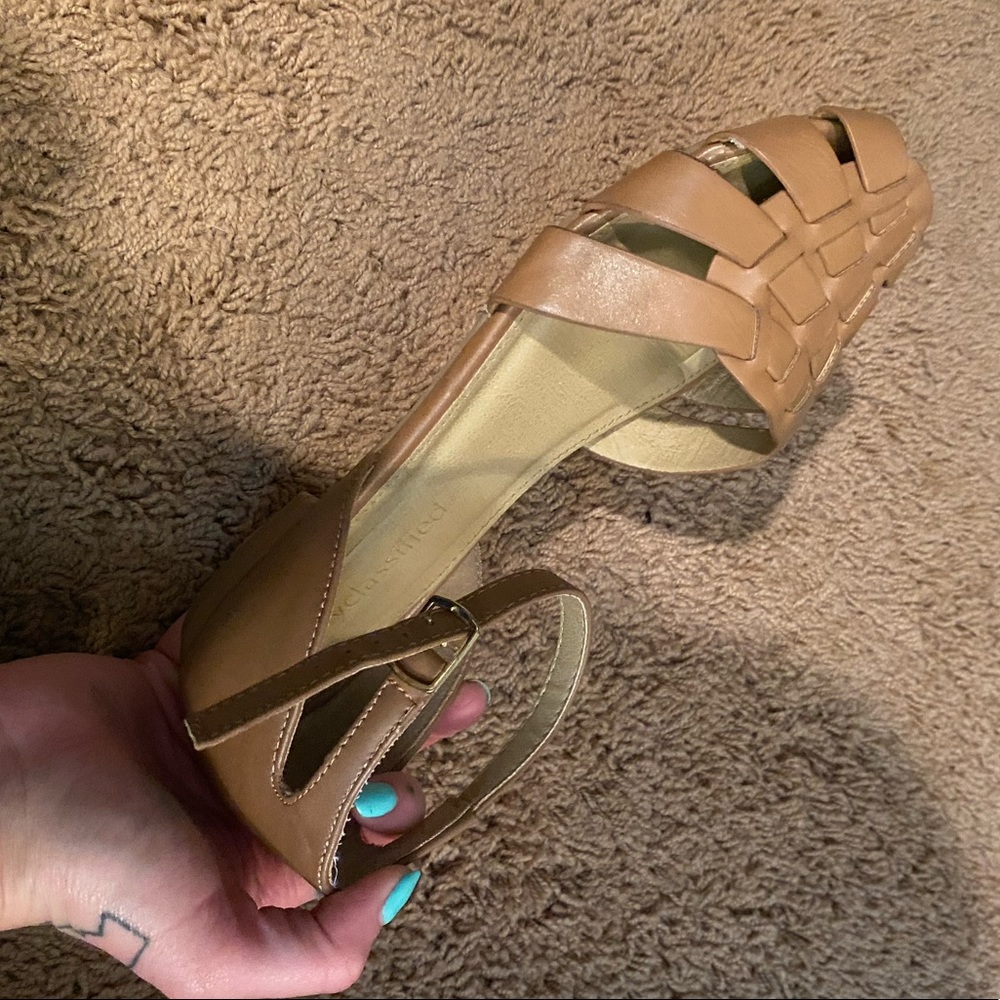Women’s flats